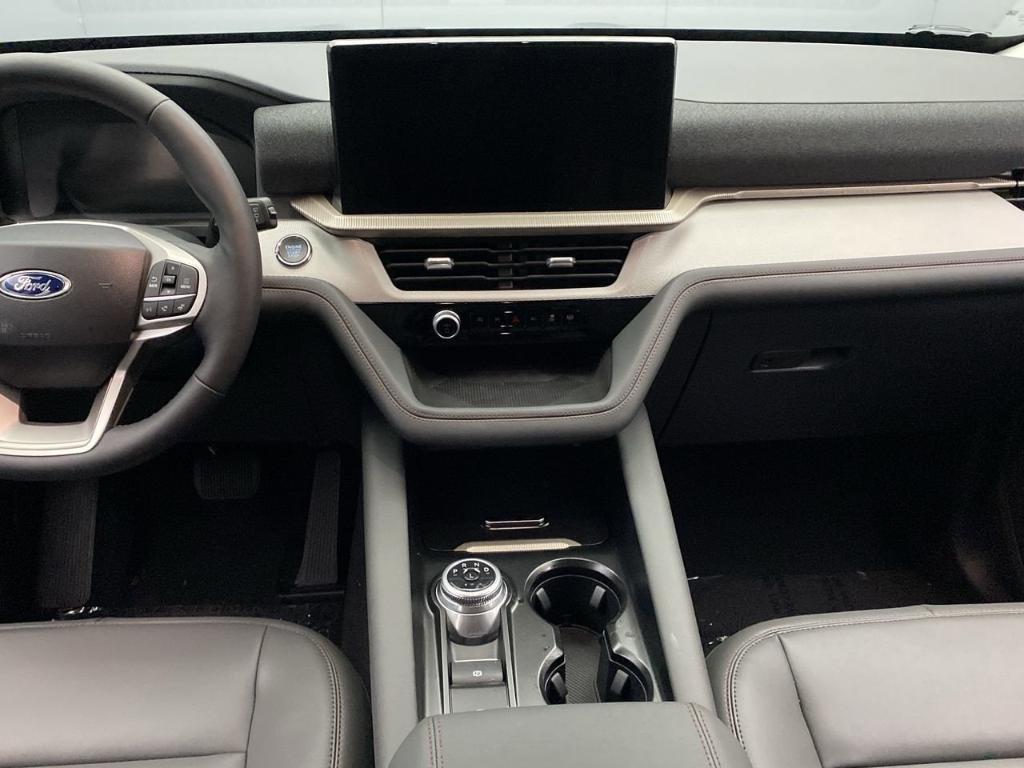 new 2025 Ford Explorer car, priced at $50,080