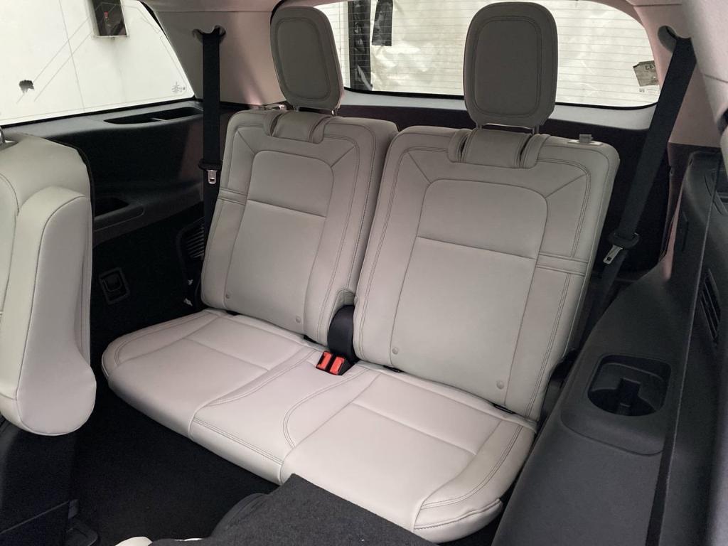 new 2025 Lincoln Aviator car, priced at $71,075