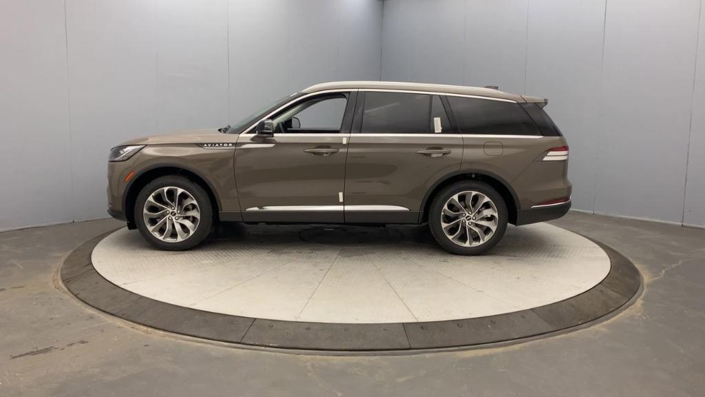 new 2025 Lincoln Aviator car, priced at $71,075