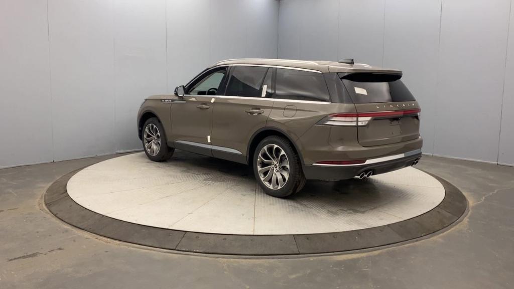 new 2025 Lincoln Aviator car, priced at $71,075