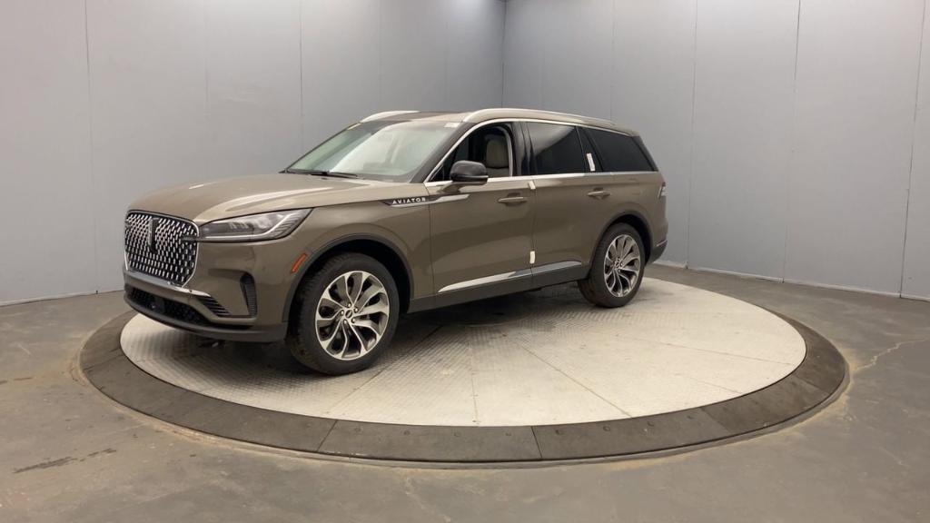 new 2025 Lincoln Aviator car, priced at $71,075