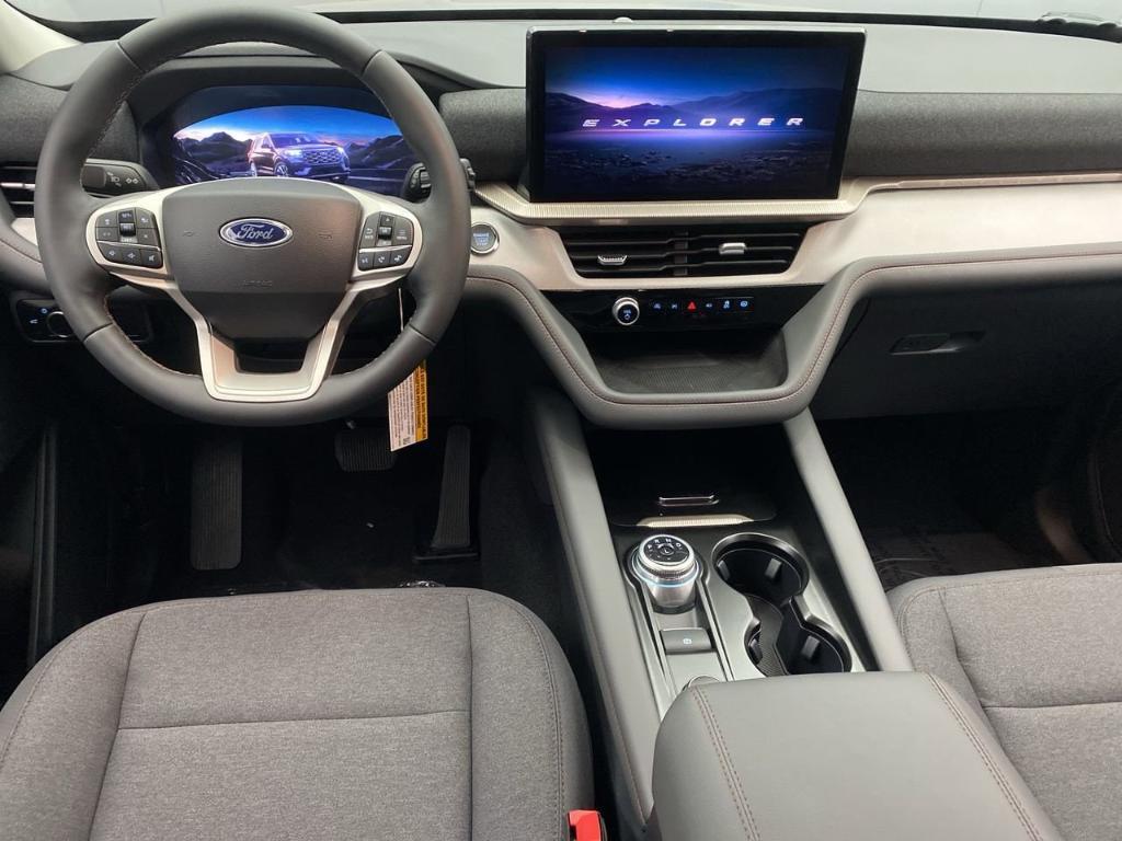 new 2025 Ford Explorer car, priced at $44,640