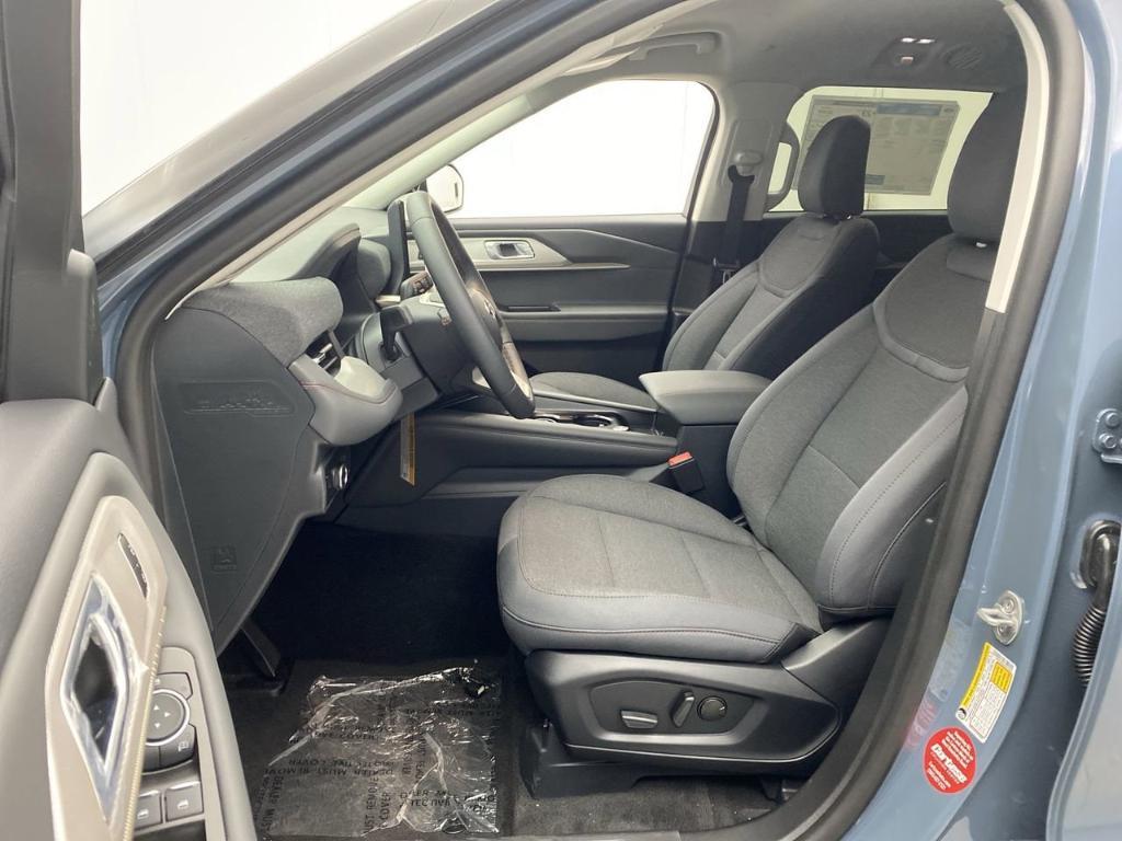 new 2025 Ford Explorer car, priced at $44,640