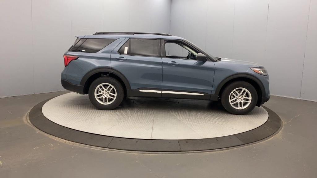 new 2025 Ford Explorer car, priced at $44,640