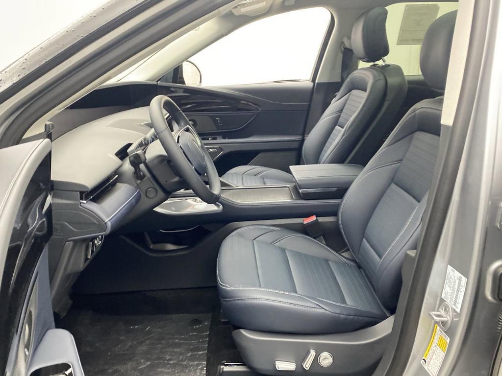 new 2025 Lincoln Nautilus car, priced at $62,705