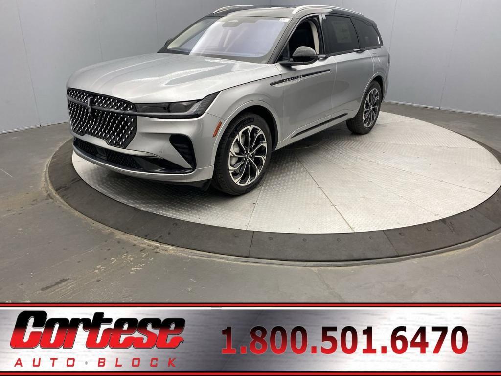new 2025 Lincoln Nautilus car, priced at $62,705