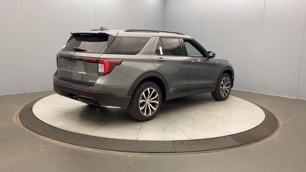 new 2025 Ford Explorer car, priced at $50,410