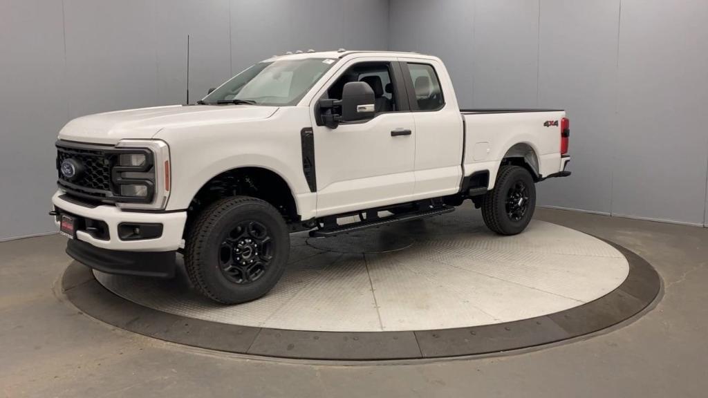 new 2024 Ford F-350 car, priced at $61,010