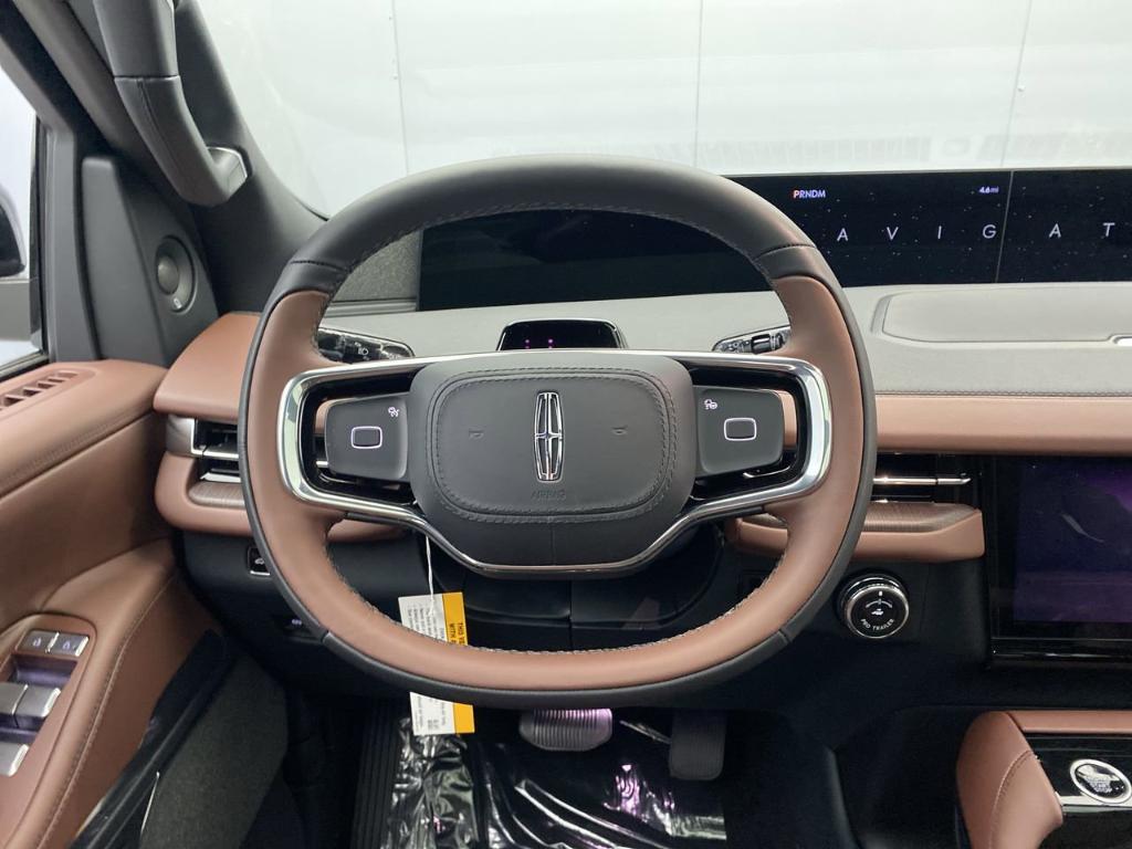 new 2025 Lincoln Navigator car, priced at $103,875