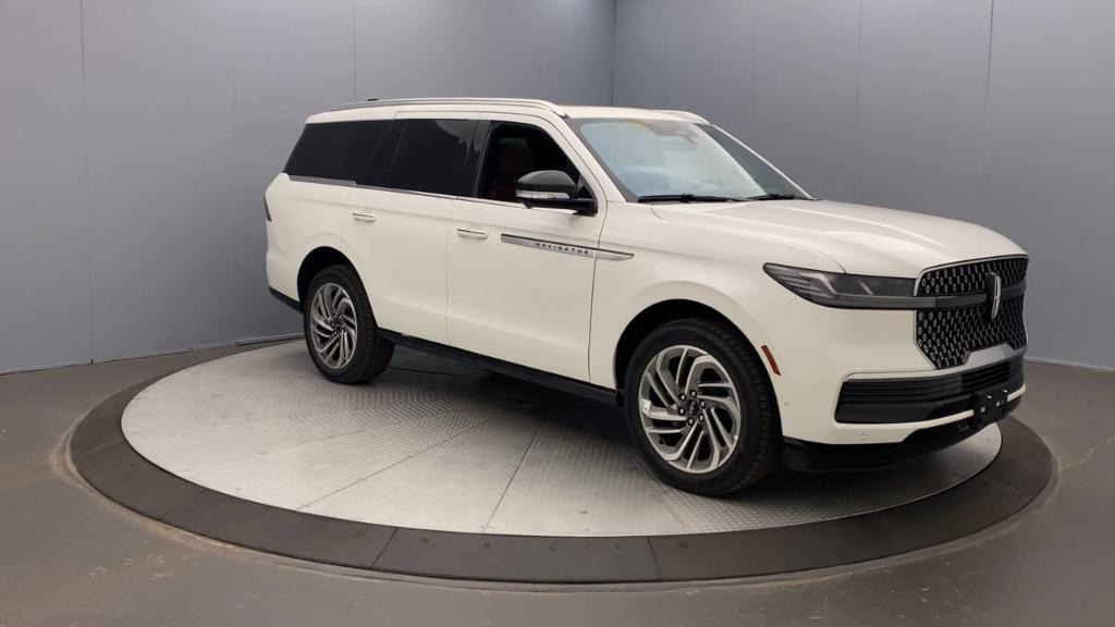 new 2025 Lincoln Navigator car, priced at $103,875