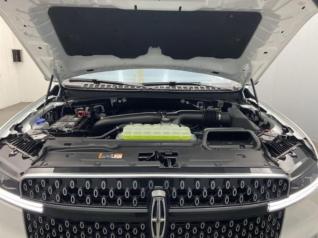 new 2025 Lincoln Navigator car, priced at $103,875
