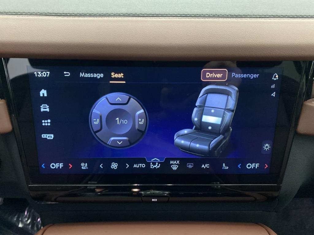 new 2025 Lincoln Navigator car, priced at $103,875