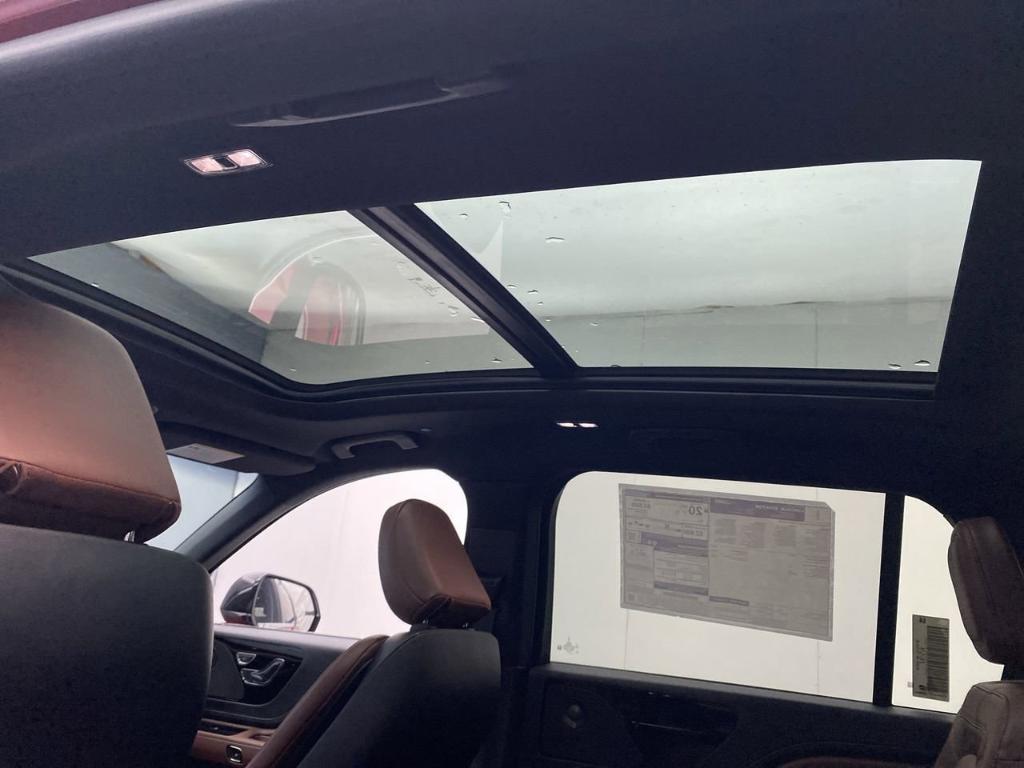 new 2025 Lincoln Aviator car, priced at $71,035