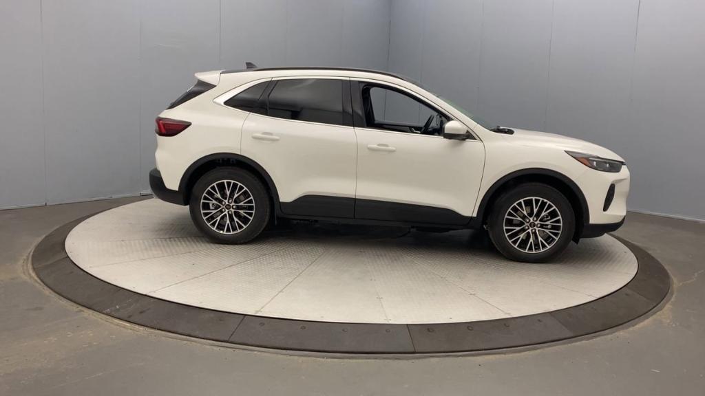 new 2025 Ford Escape car, priced at $46,710
