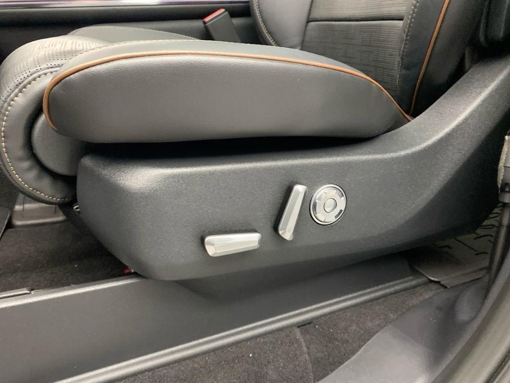 new 2025 Lincoln Navigator L car, priced at $130,050