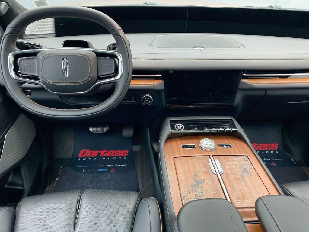 new 2025 Lincoln Navigator L car, priced at $130,050