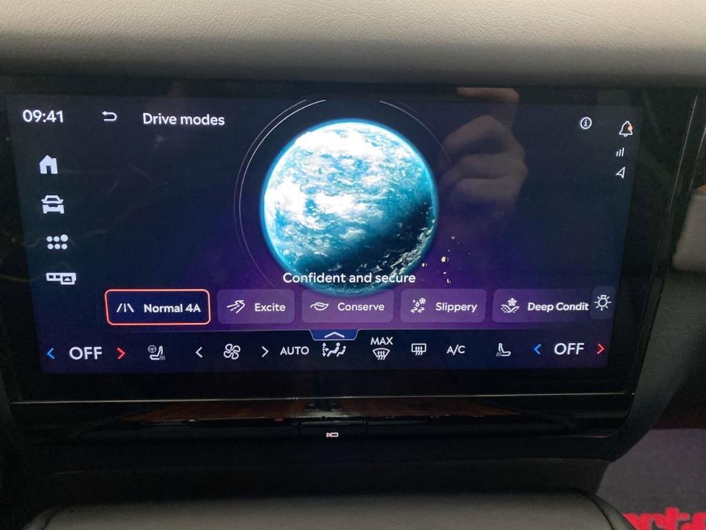 new 2025 Lincoln Navigator L car, priced at $130,050