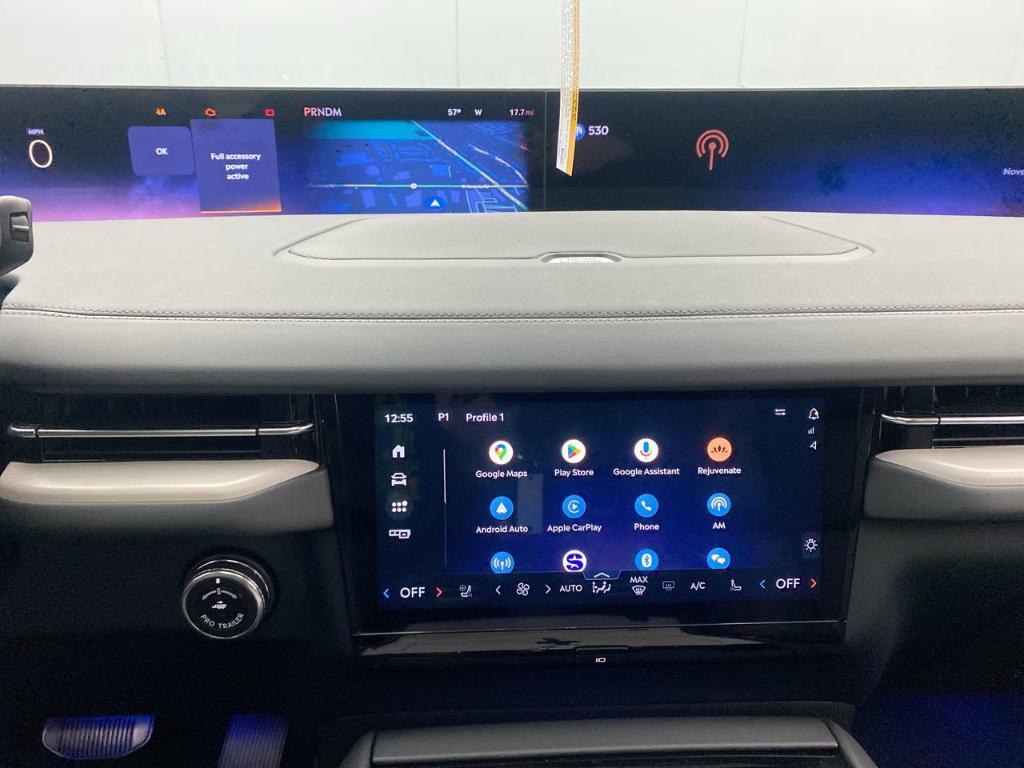 new 2025 Lincoln Navigator car, priced at $10,585