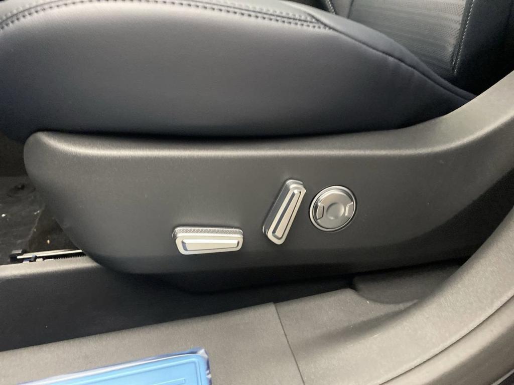 new 2025 Lincoln Nautilus car, priced at $63,455