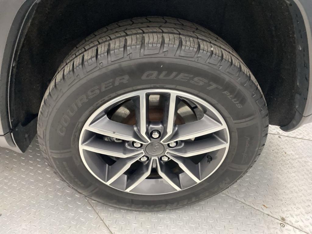 used 2020 Jeep Grand Cherokee car, priced at $25,499