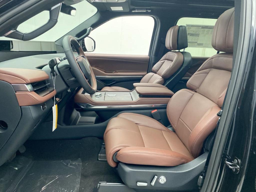 new 2025 Lincoln Navigator L car, priced at $105,425