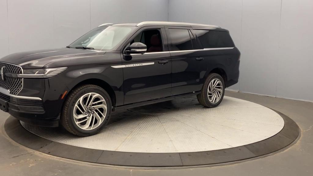 new 2025 Lincoln Navigator L car, priced at $105,425