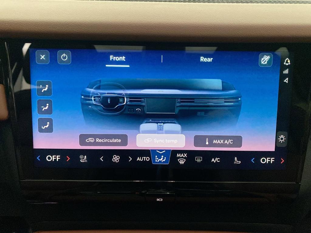 new 2025 Lincoln Navigator L car, priced at $105,425