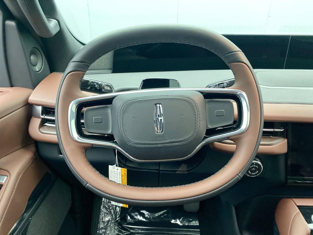 new 2025 Lincoln Navigator L car, priced at $105,425