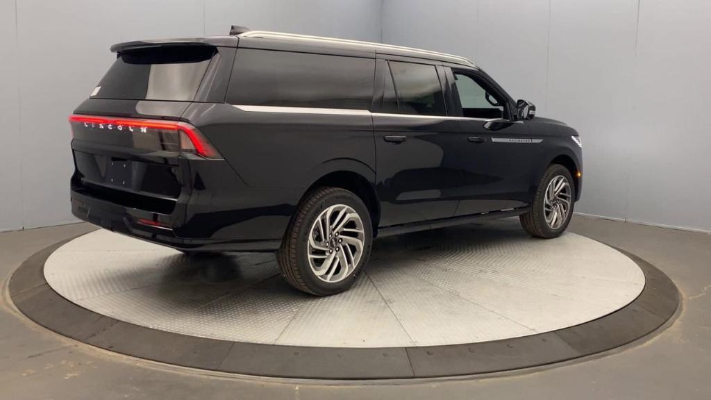 new 2025 Lincoln Navigator L car, priced at $105,425
