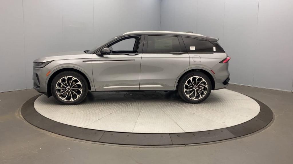 new 2024 Lincoln Nautilus car, priced at $64,470