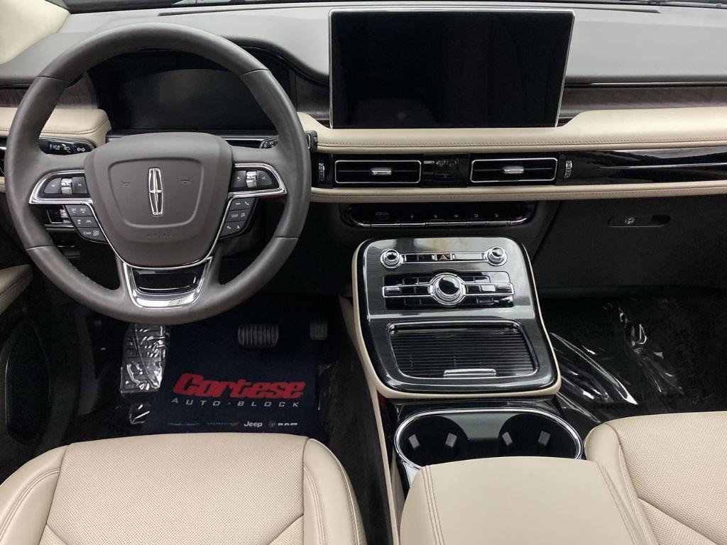 used 2022 Lincoln Nautilus car, priced at $34,999