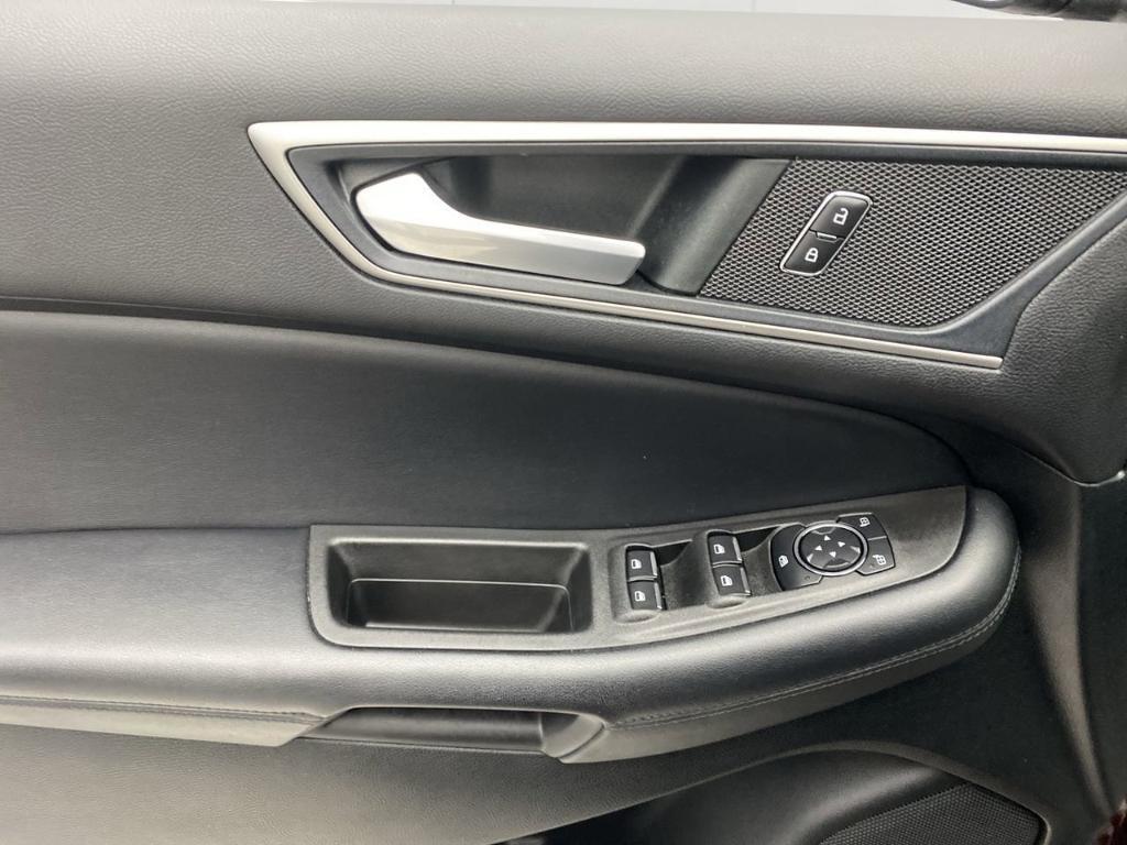 used 2022 Ford Edge car