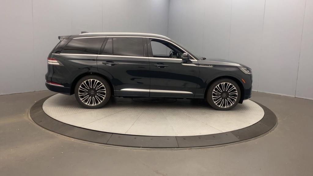 new 2025 Lincoln Aviator car, priced at $91,225