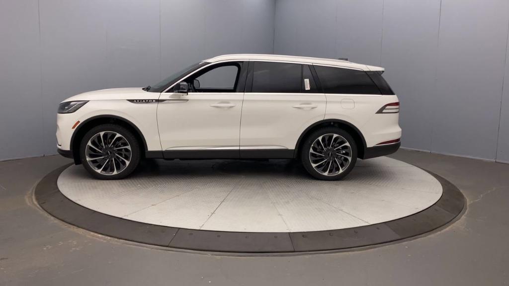 new 2025 Lincoln Aviator car, priced at $79,620