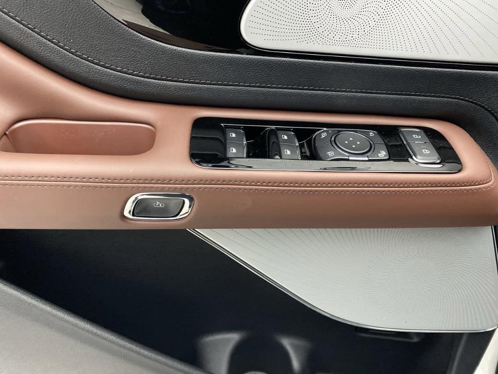 new 2025 Lincoln Aviator car, priced at $79,620