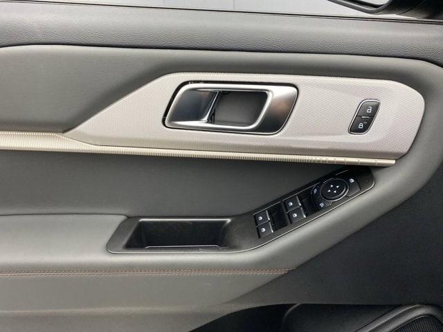new 2025 Ford Explorer car, priced at $49,200