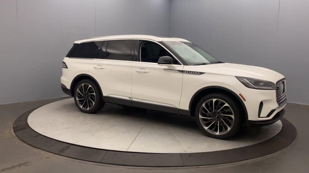 new 2025 Lincoln Aviator car, priced at $78,950