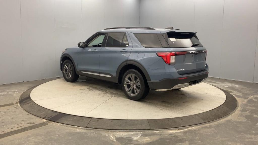 new 2025 Ford Explorer car, priced at $48,388