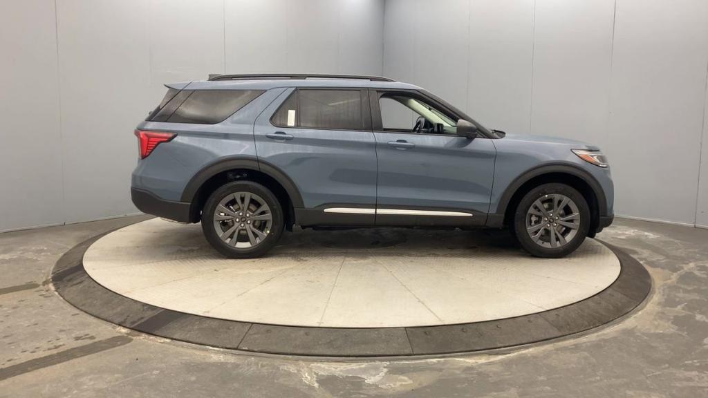 new 2025 Ford Explorer car, priced at $48,388