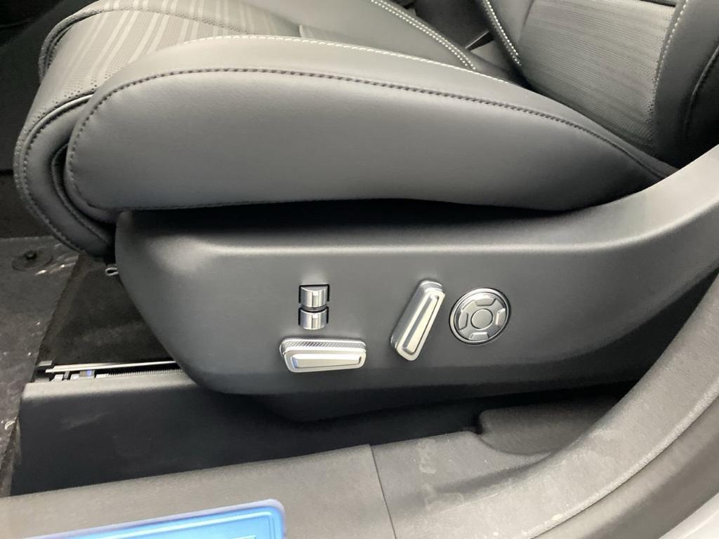 new 2025 Lincoln Nautilus car, priced at $67,910