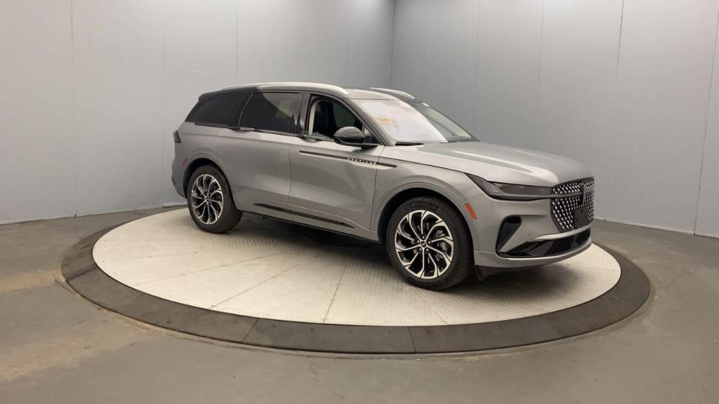 new 2025 Lincoln Nautilus car, priced at $67,910