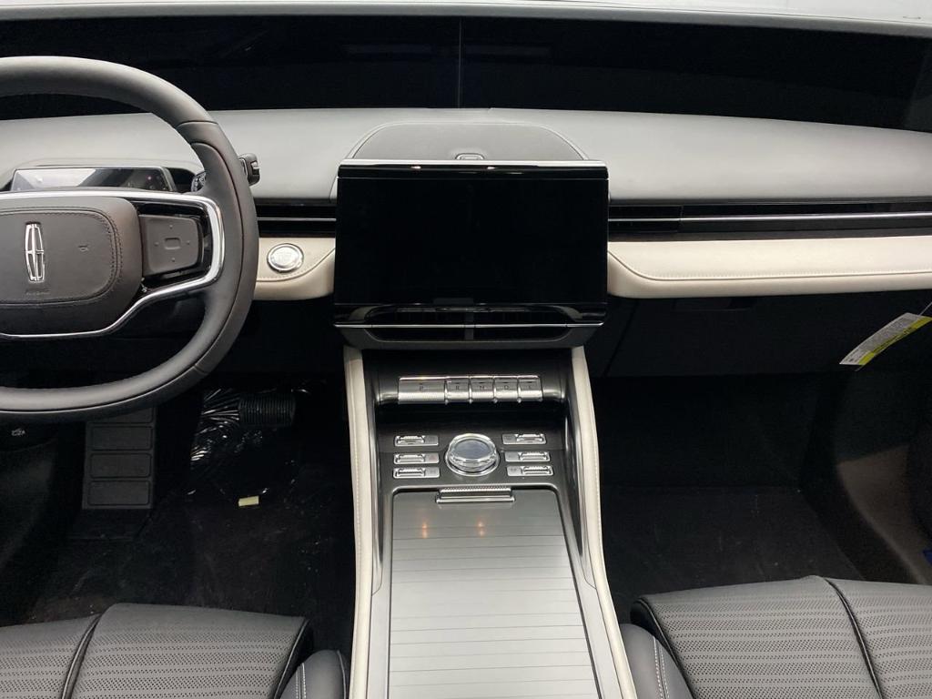 new 2025 Lincoln Nautilus car, priced at $67,910