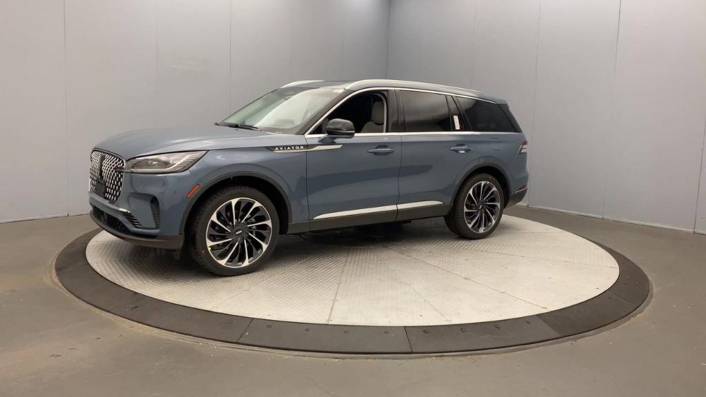 new 2025 Lincoln Aviator car, priced at $79,210