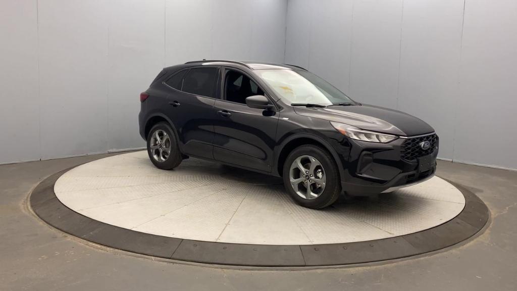 new 2025 Ford Escape car, priced at $34,010