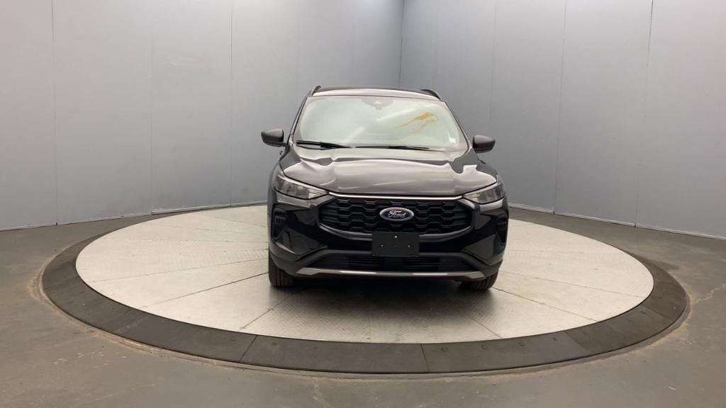 new 2025 Ford Escape car, priced at $34,010