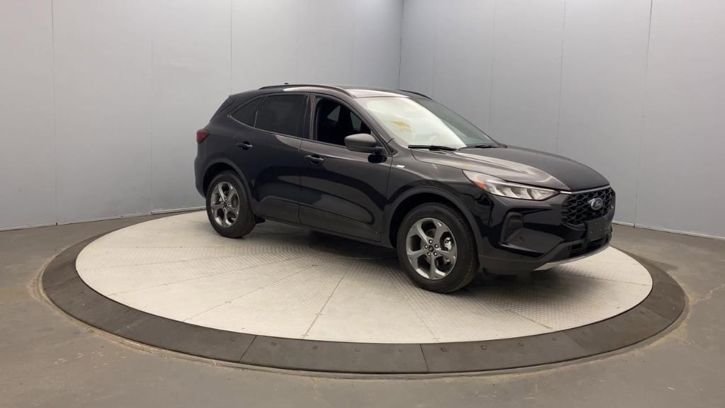 new 2025 Ford Escape car, priced at $34,010
