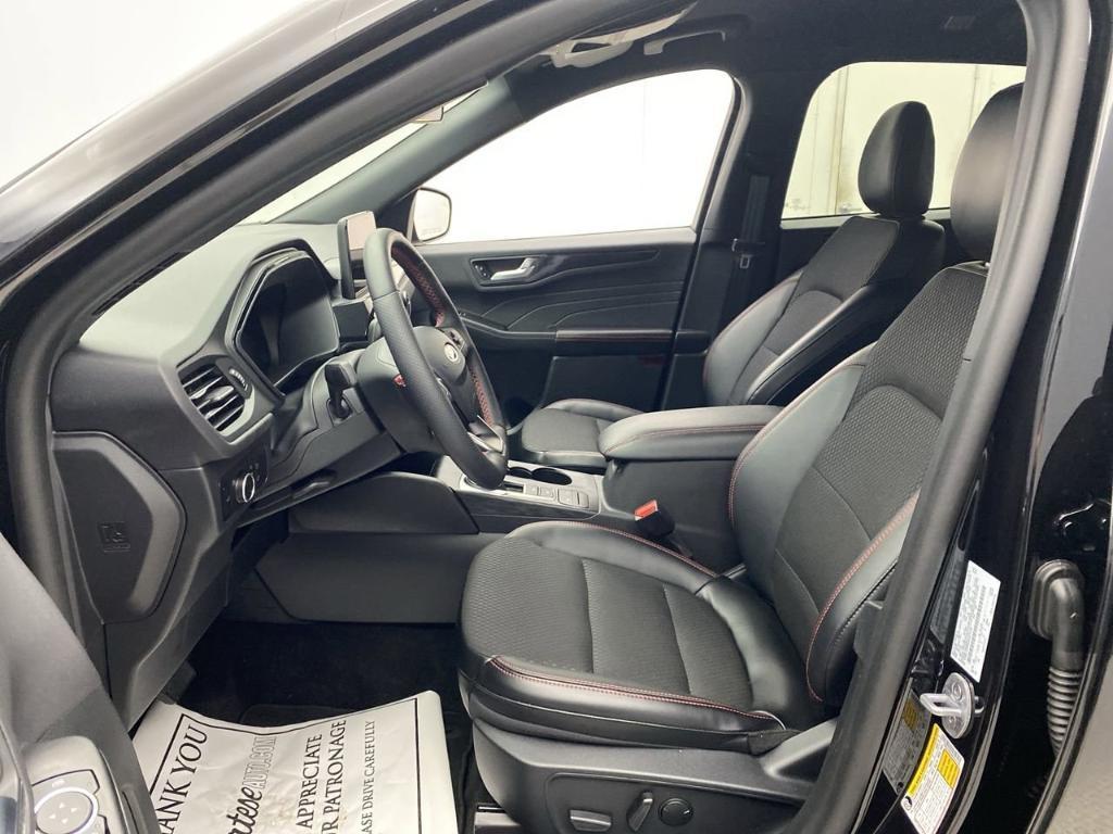 new 2025 Ford Escape car, priced at $34,010