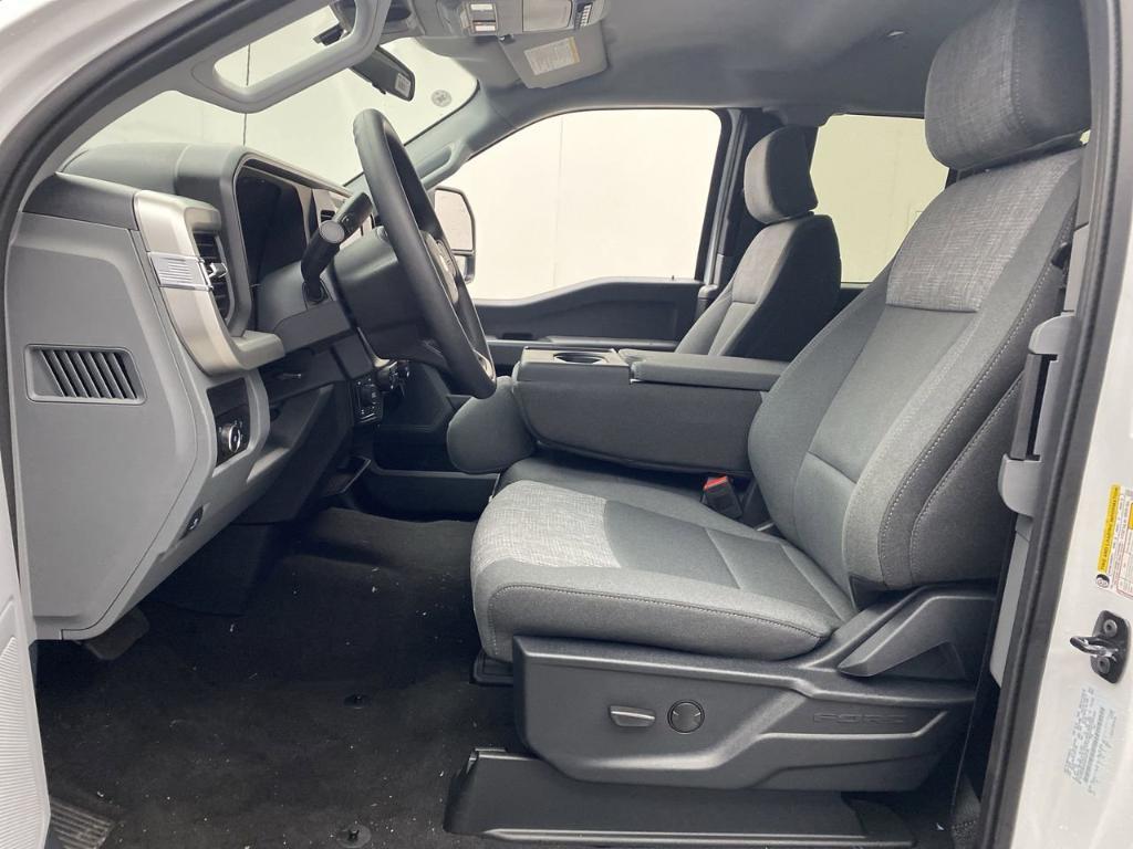 new 2025 Ford F-250 car, priced at $59,690