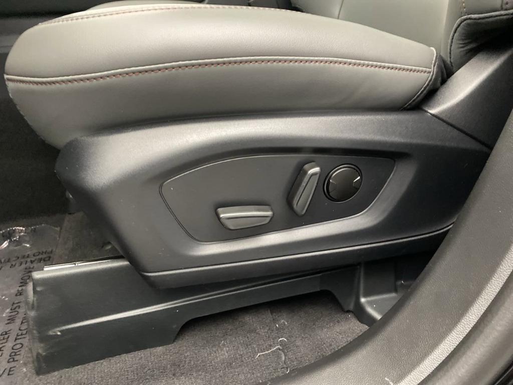 new 2025 Ford Explorer car, priced at $50,355