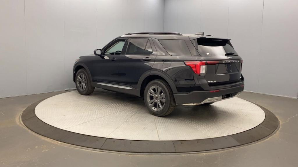 new 2025 Ford Explorer car, priced at $50,355